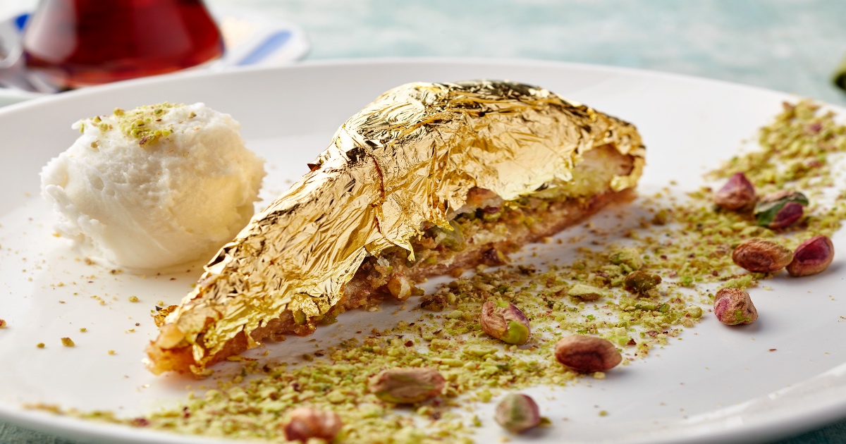 Món ăn dát vàng vô cùng đắt đỏ ở Dubai