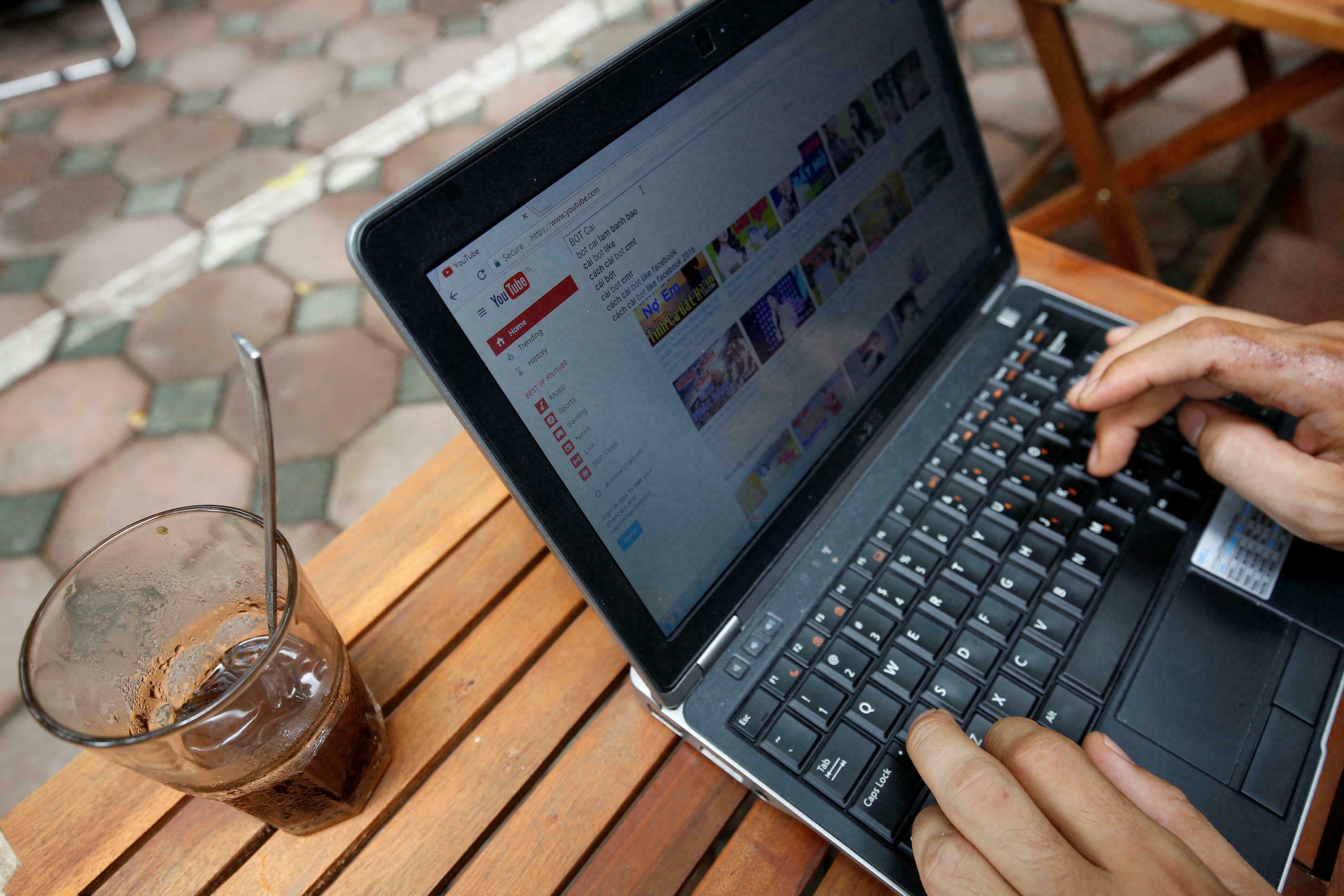 Lý do Internet Việt Nam chậm hơn thế giới