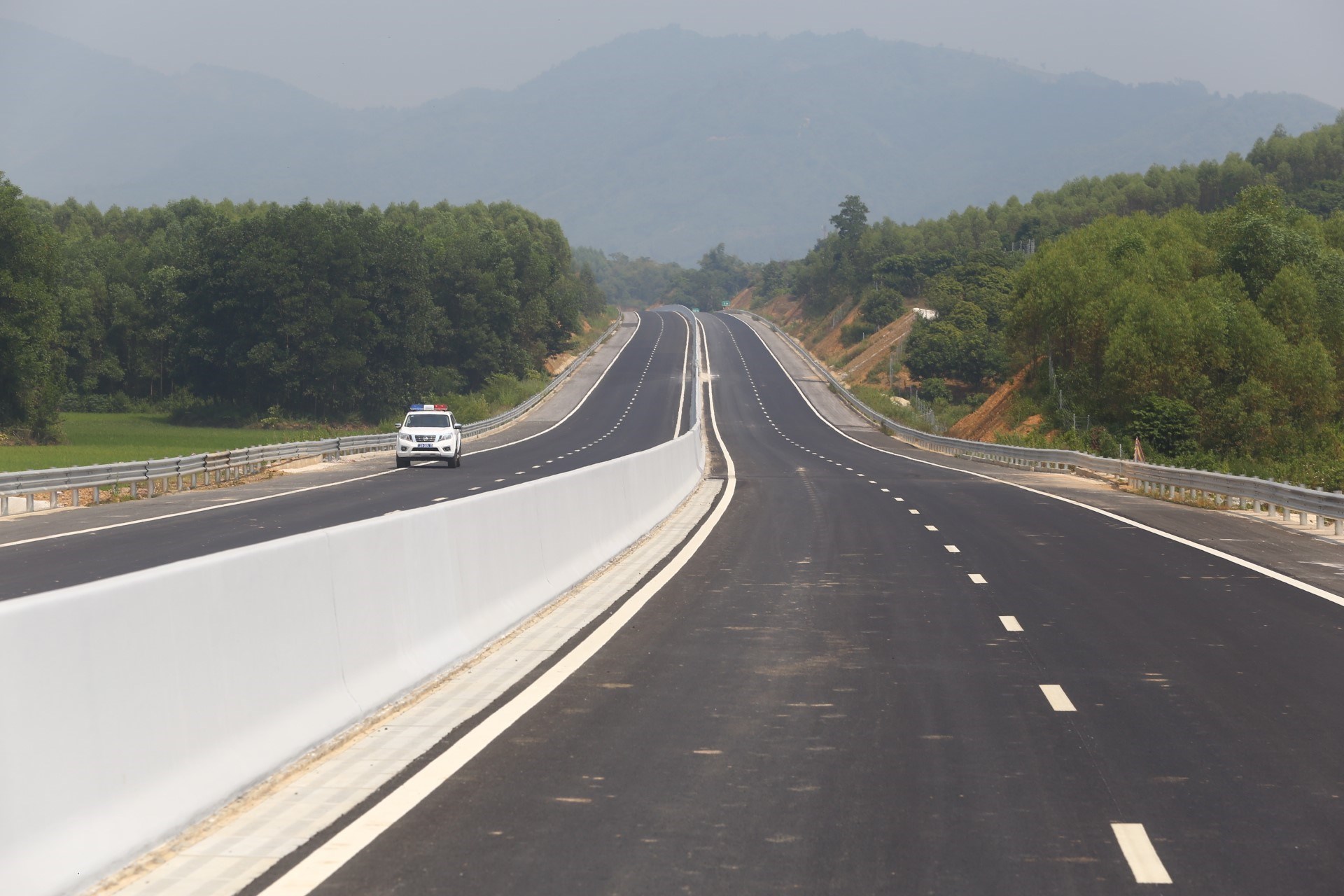Tuyến cáo tốc mới nối Tiền Giang và Đồng Tháp đang được xây dựng